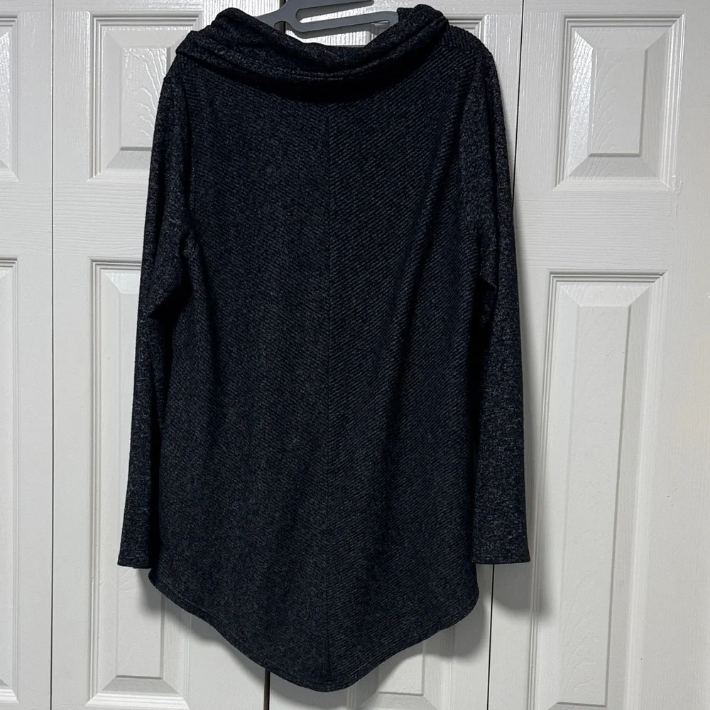 Iz Byer Black Cowl-Neck Draped Tunic Sweater - Picture 5 of 7